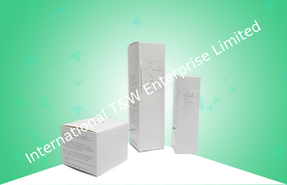 satın al Özelleştirilmiş Kağıt Ambalaj Kutuları Sıcak Gümüş Baskı Kabartma İşlemleriyle 350GSM online manufacture